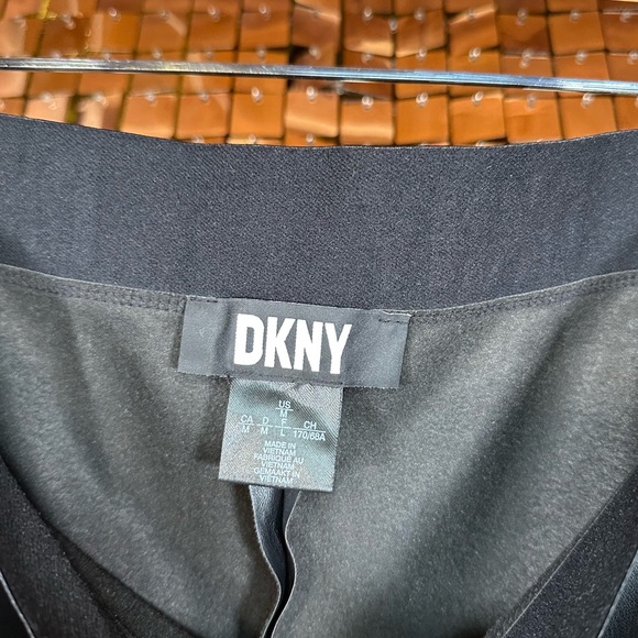 DKNY Jeans Women's Black Faux Highwasited Leather Legging Pants Size Medium - Picture 4 of 8